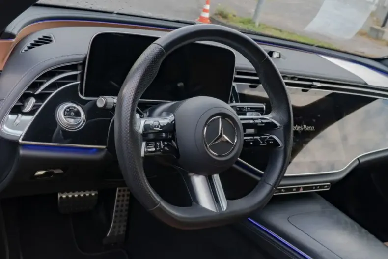 Mercedes-Benz E 450 din 2024 cu 26.933 km - oferta MER164641 - foto 11