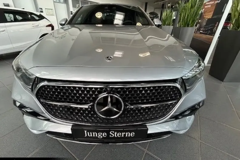 Mercedes-Benz E 450 din 2024 cu 11.815 km - oferta MER164642 - foto 2