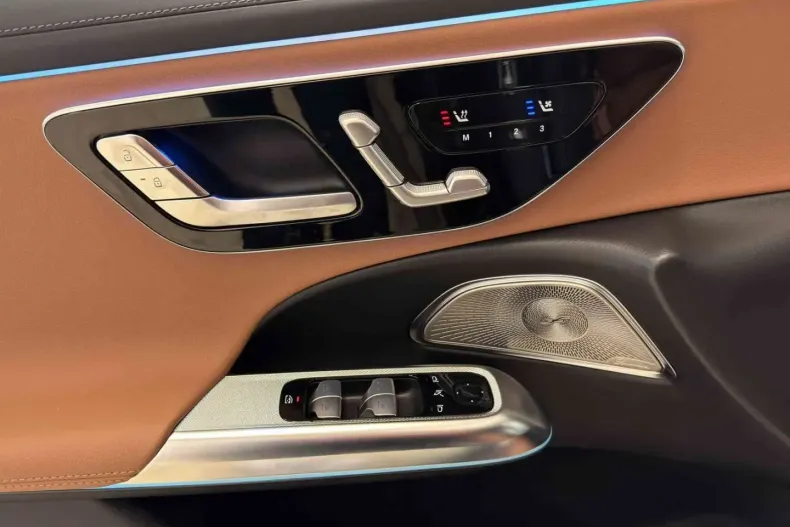 Mercedes-Benz E 200 din 2024 cu 8.180 km - oferta MER164646 - foto 6