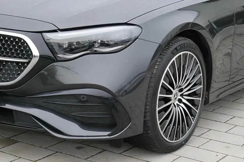 Mercedes-Benz E 400 din 2024 cu 12.183 km - oferta MER164648 - foto 3