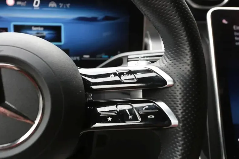 Mercedes-Benz GLC 220 din 2023 cu 40.450 km - oferta MER164649 - foto 18