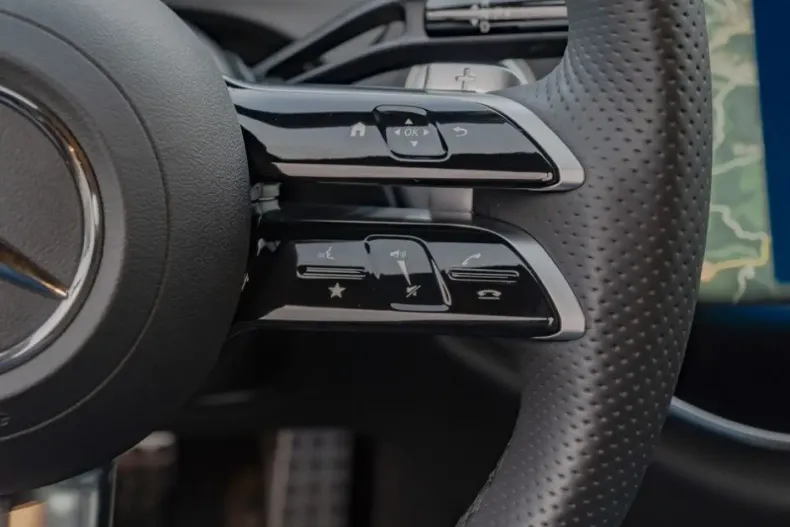 Mercedes-Benz E 400 din 2024 cu 3.253 km - oferta MER164650 - foto 13