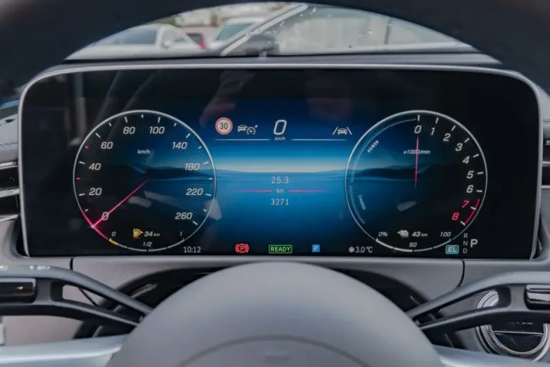 Mercedes-Benz E 400 din 2024 cu 3.253 km - oferta MER164650 - foto 22