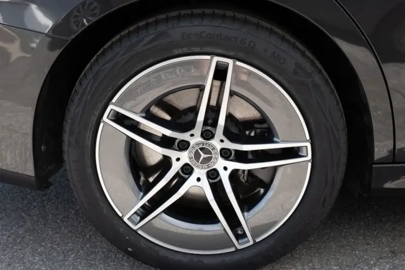 Mercedes-Benz E 450 din 2024 cu 19.329 km - oferta MER164651 - foto 5