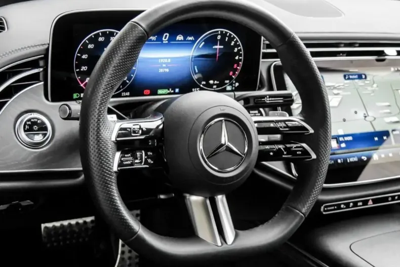 Mercedes-Benz E 300 din 2024 cu 28.792 km - oferta MER164653 - foto 8