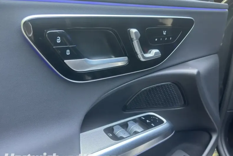 Mercedes-Benz E 300 din 2024 cu 8.790 km - oferta MER164654 - foto 11