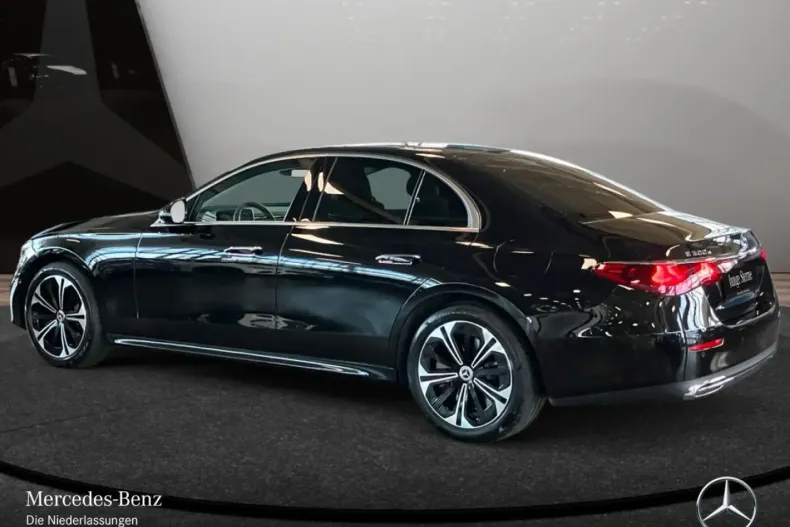 Mercedes-Benz E 300 din 2024 cu 14.878 km - oferta MER164656 - foto 7