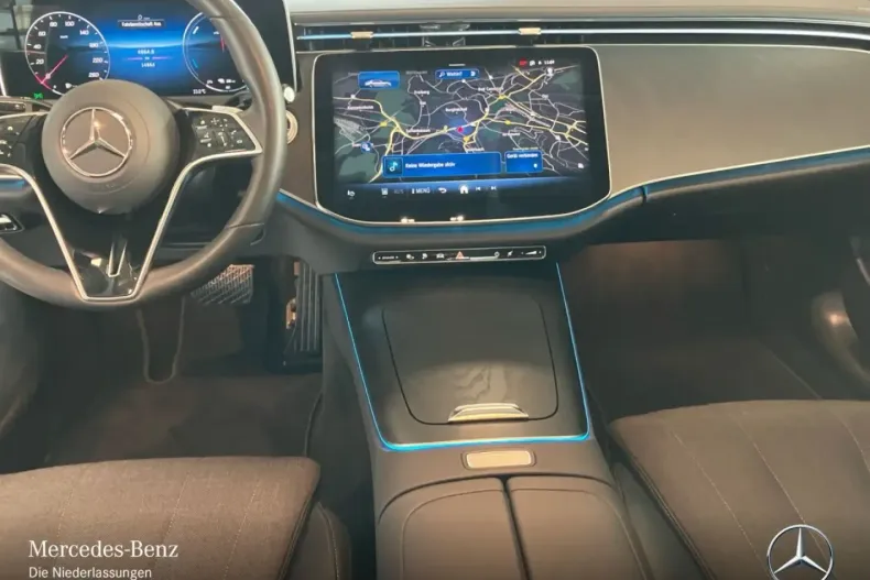 Mercedes-Benz E 300 din 2024 cu 14.878 km - oferta MER164656 - foto 10