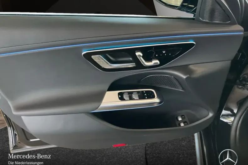 Mercedes-Benz E 300 din 2024 cu 14.878 km - oferta MER164656 - foto 14