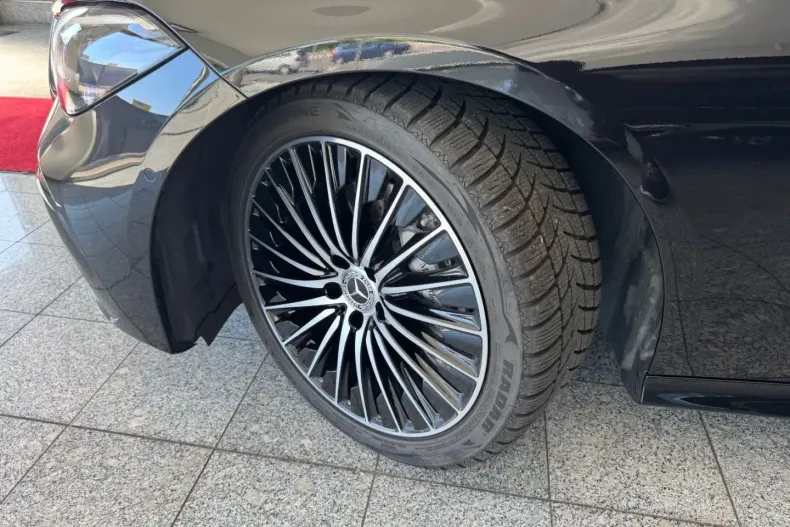 Mercedes-Benz CLE 200 din 2024 cu 29.867 km - oferta MER164660 - foto 4