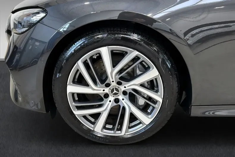 Mercedes-Benz E 450 din 2025 cu 6.094 km - oferta MER164661 - foto 6