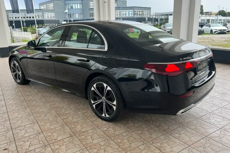 Mercedes-Benz E 400 din 2024 cu 4.465 km - oferta MER164669 - foto 5