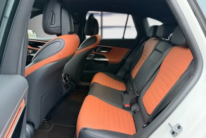 Mercedes-Benz GLC 400 din 2023 cu 30.866 km - oferta MER164670 - foto 6