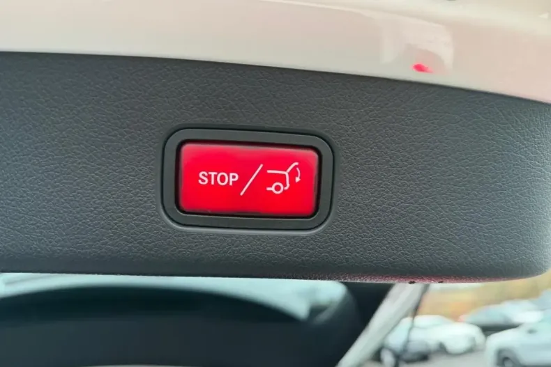 Mercedes-Benz GLC 400 din 2023 cu 30.866 km - oferta MER164670 - foto 10