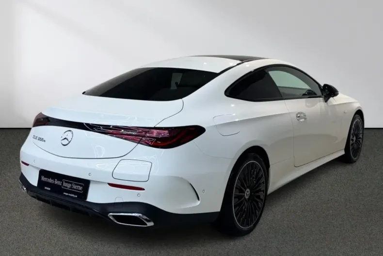 Mercedes-Benz CLE 300 din 2025 cu 4.546 km - oferta MER164676 - foto 3