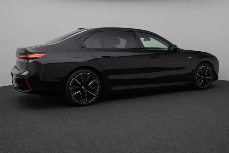 BMW i7 din 2023 cu 23.029 km - oferta BMW164684 - foto 6