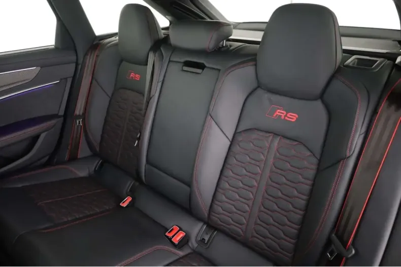 Audi RS6 din 2024 cu 10.500 km - oferta AUD164687 - foto 10