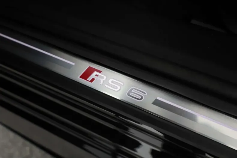 Audi RS6 din 2024 cu 10.500 km - oferta AUD164687 - foto 18