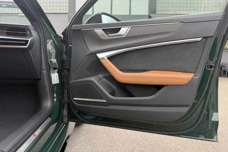 Audi RS6 din 2022 cu 84.000 km - oferta AUD164689 - foto 38