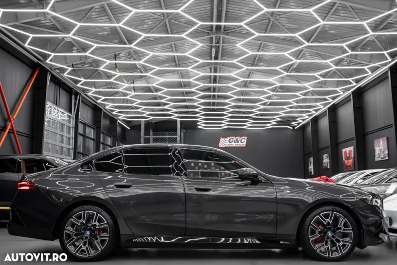 BMW Seria 5 din 2024 cu 21.000 km - oferta BMW164696 - foto 29