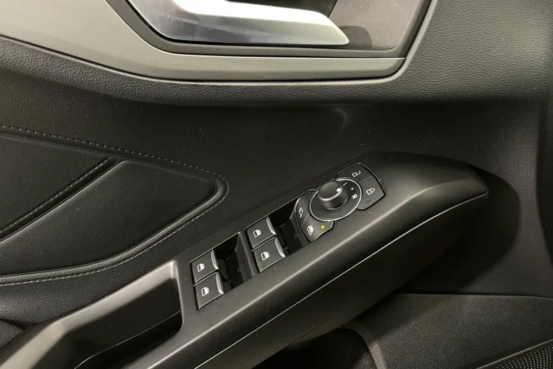 Ford Focus din 2022 cu 55.110 km - oferta FOR164716 - foto 16