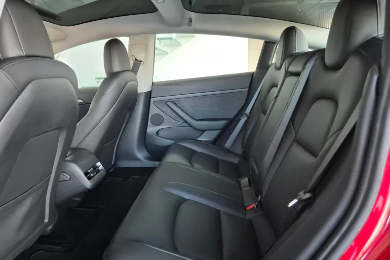 Tesla Model 3 din 2021 cu 86.000 km - oferta TES164723 - foto 17