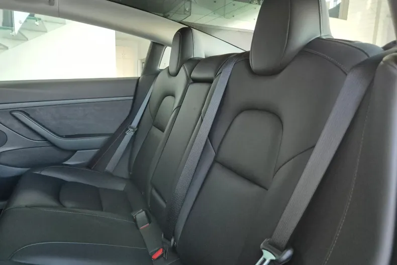 Tesla Model 3 din 2021 cu 86.000 km - oferta TES164723 - foto 18