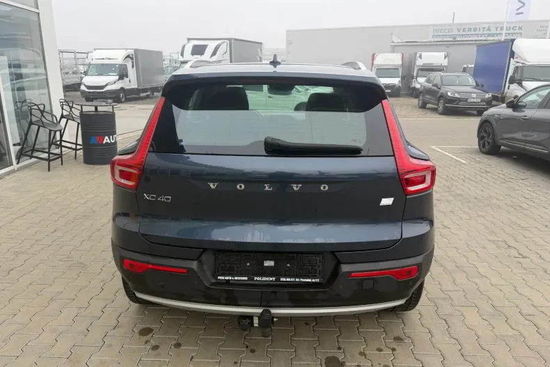 Volvo XC40 din 2020 cu 88.036 km - oferta VOL164733 - foto 5