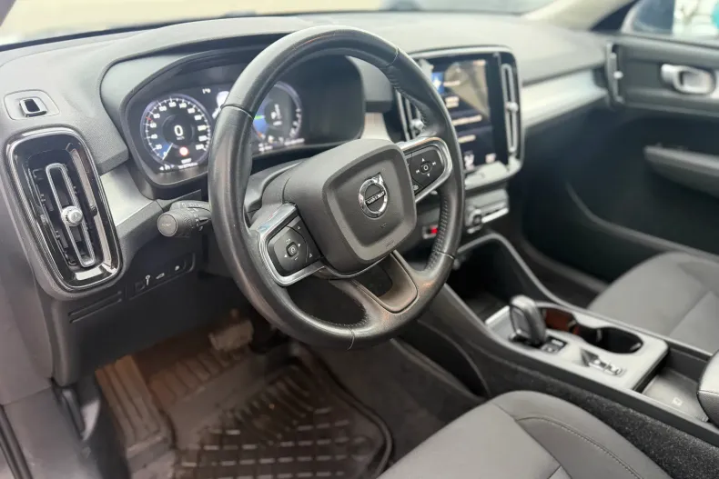 Volvo XC40 din 2020 cu 88.036 km - oferta VOL164733 - foto 10