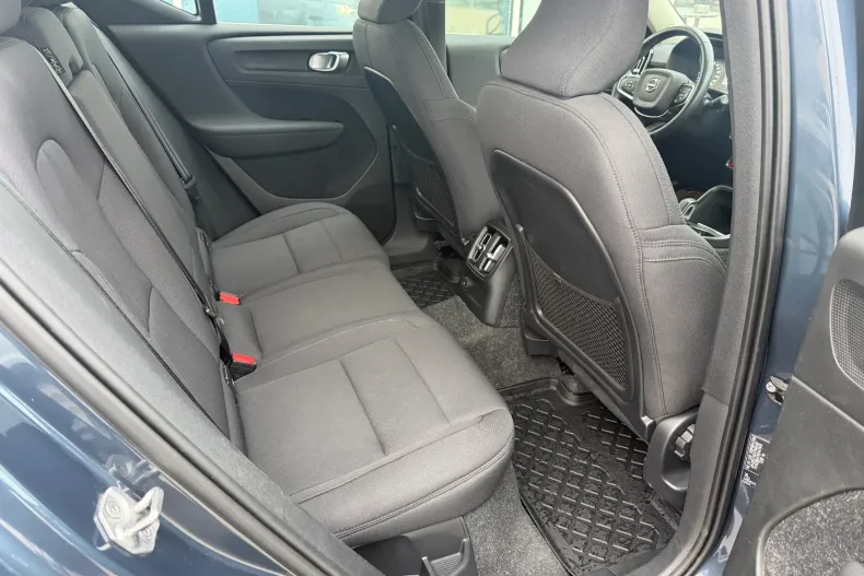 Volvo XC40 din 2020 cu 88.036 km - oferta VOL164733 - foto 15