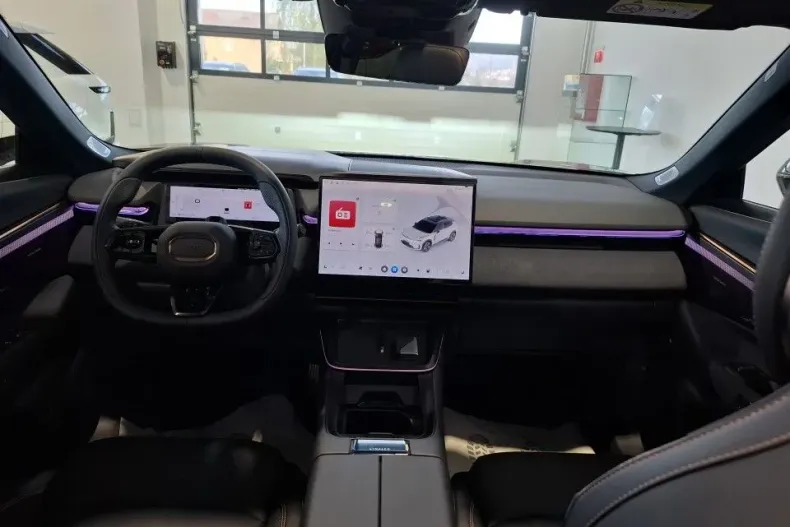 Lynk&Co 8 din 2025 cu 10 km - oferta LYN164739 - foto 8