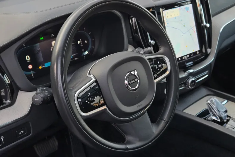 Volvo XC60 din 2022 cu 116.600 km - oferta VOL164740 - foto 13