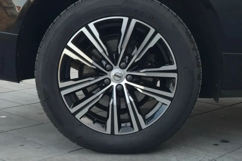 Volvo XC60 din 2022 cu 116.600 km - oferta VOL164740 - foto 39