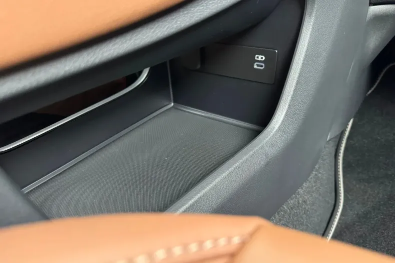 Lexus LBX din 2024 cu 10 km - oferta LEX164745 - foto 37