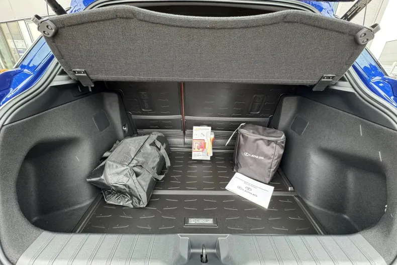 Lexus LBX din 2024 cu 10 km - oferta LEX164745 - foto 38