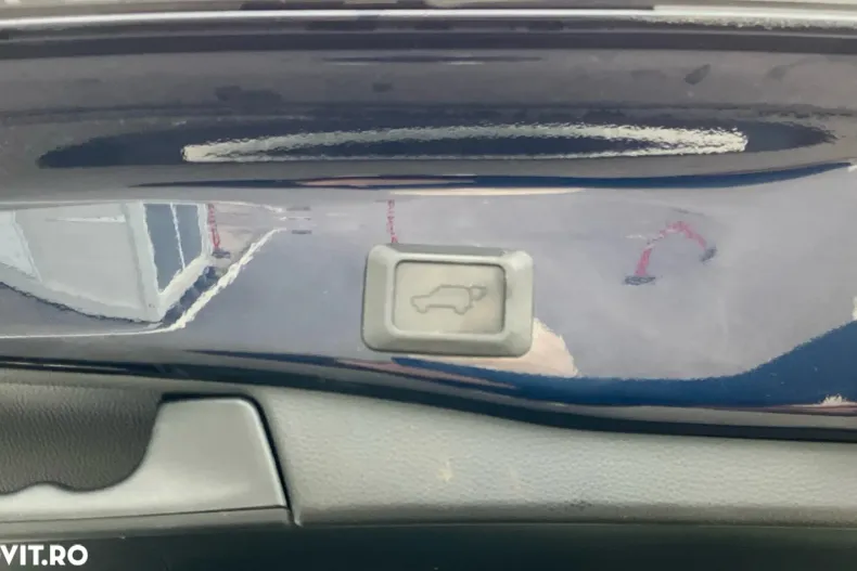 Toyota RAV4 din 2021 cu 136.663 km - oferta TOY164757 - foto 32