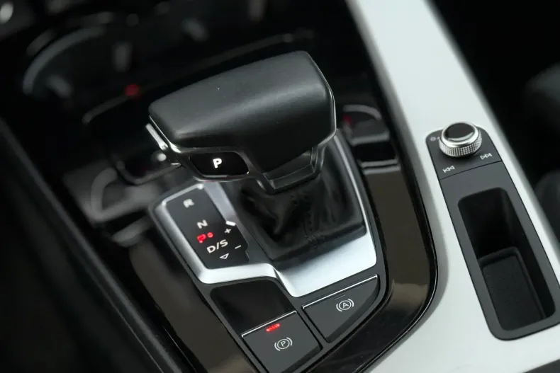 Audi A4 din 2020 cu 176.100 km - oferta AUD164766 - foto 27