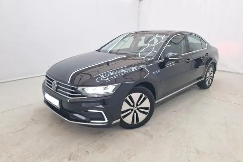Volkswagen Passat din 2020 cu 100.000 km - oferta VOL164773 - foto 1
