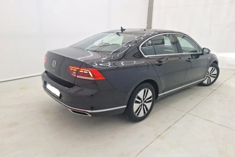 Volkswagen Passat din 2020 cu 100.000 km - oferta VOL164773 - foto 2
