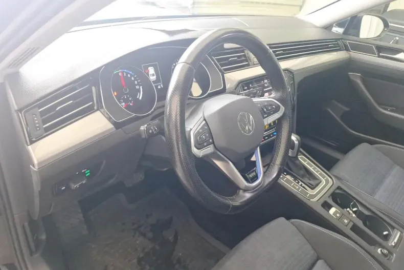 Volkswagen Passat din 2020 cu 100.000 km - oferta VOL164773 - foto 3