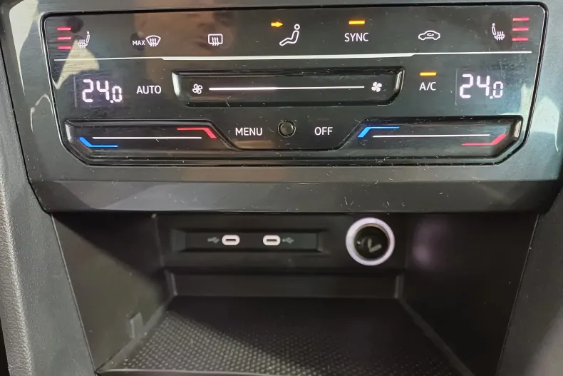 Volkswagen Tiguan din 2023 cu 98.806 km - oferta VOL164776 - foto 14