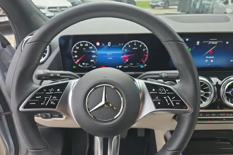 Mercedes-Benz GLA din 2024 cu 13.600 km - oferta MER164781 - foto 15