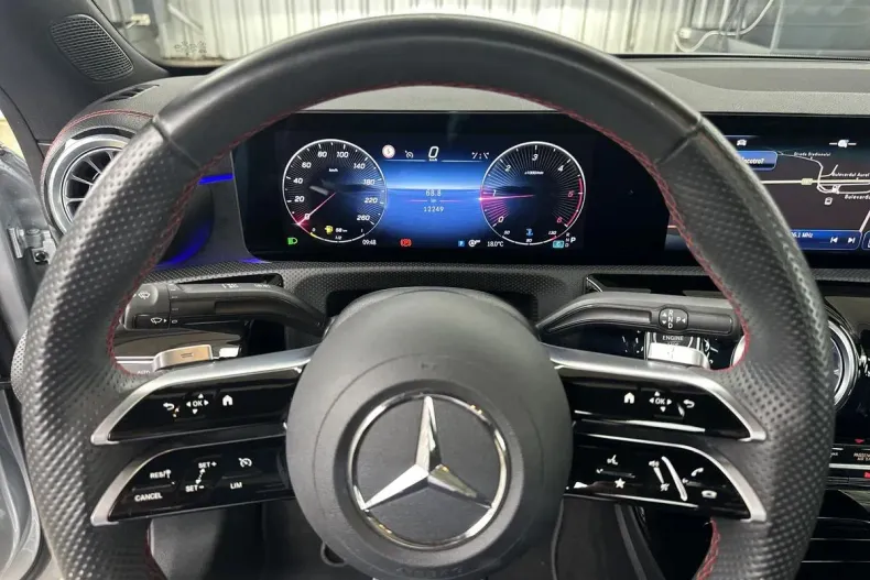 Mercedes-Benz CLA din 2024 cu 12.249 km - oferta MER164782 - foto 16