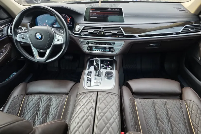 BMW Seria 7 din 2022 cu 80.247 km - oferta BMW164785 - foto 10