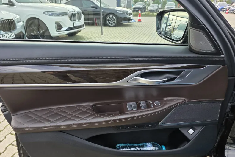 BMW Seria 7 din 2022 cu 80.247 km - oferta BMW164785 - foto 19
