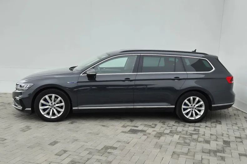 Volkswagen Passat din 2021 cu 173.332 km - oferta VOL164820 - foto 2