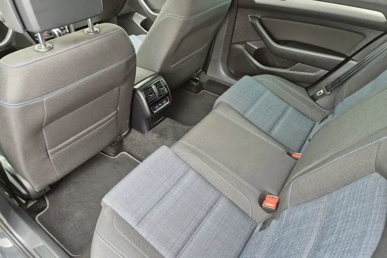 Volkswagen Passat din 2021 cu 173.332 km - oferta VOL164820 - foto 12