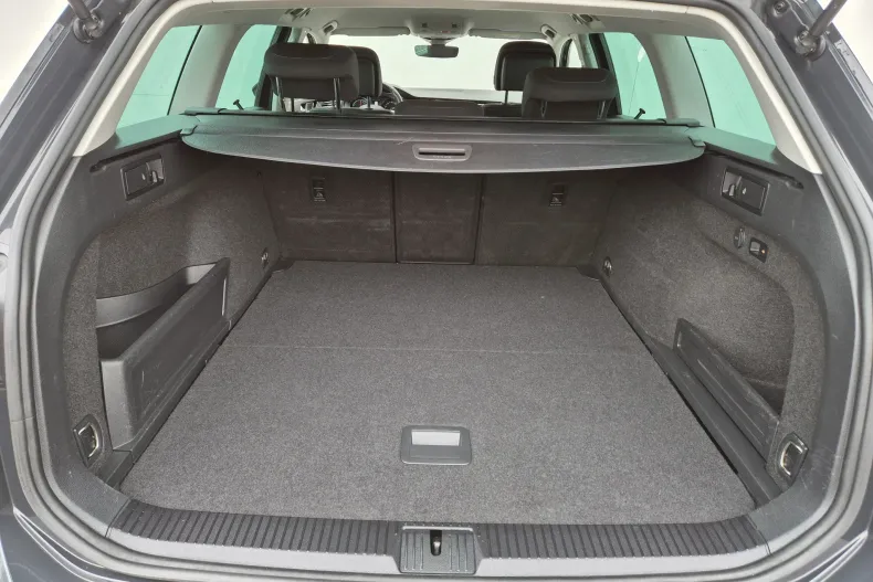 Volkswagen Passat din 2021 cu 173.332 km - oferta VOL164820 - foto 32