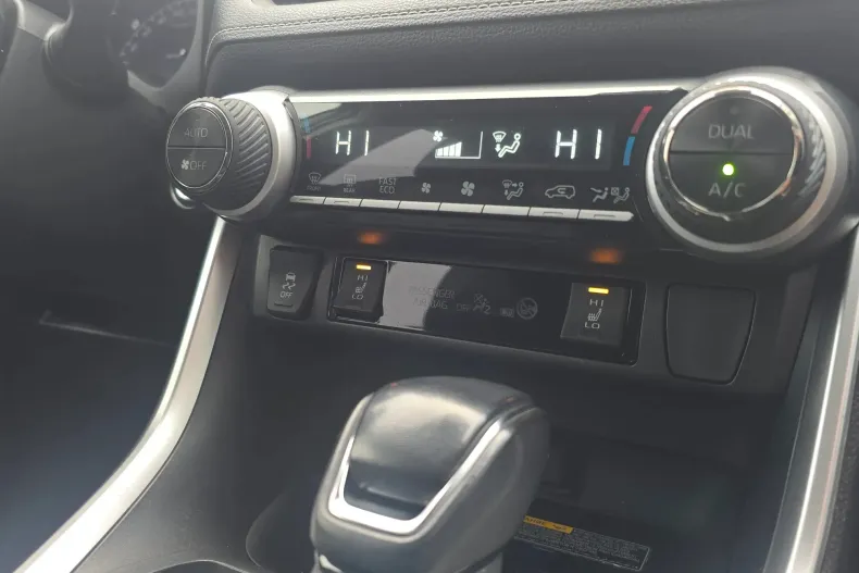 Toyota RAV4 din 2021 cu 113.791 km - oferta TOY164823 - foto 19