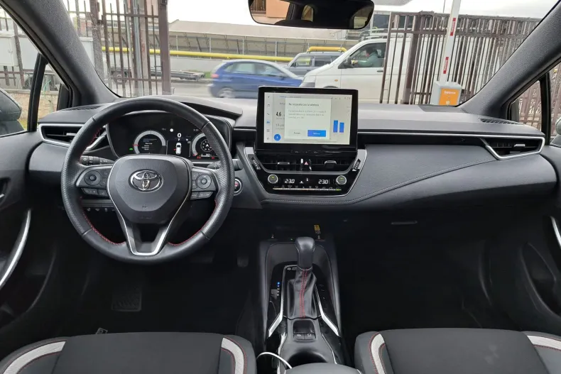 Toyota Corolla din 2024 cu 16.500 km - oferta TOY164832 - foto 12